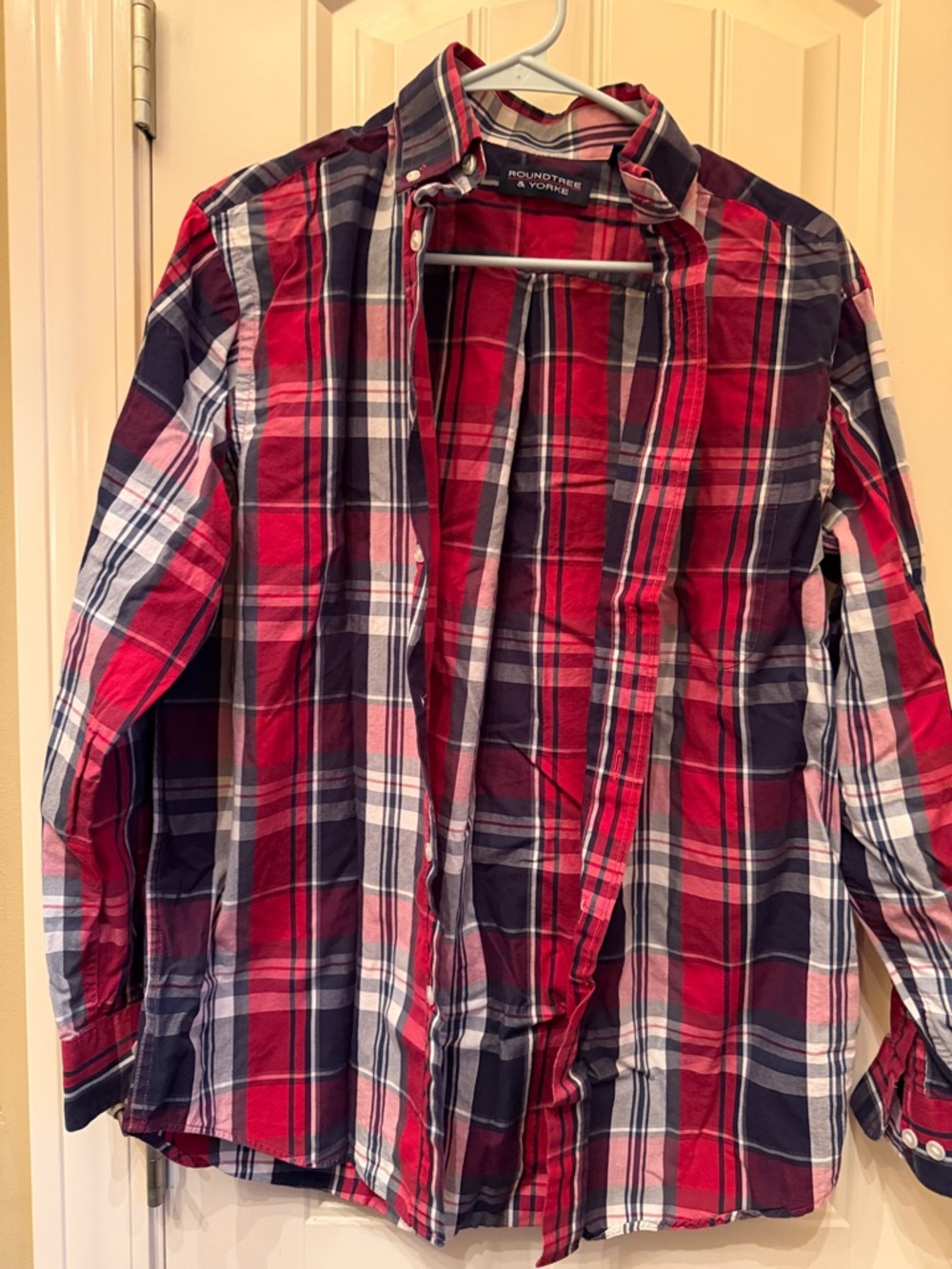 Roundtree & Yorke Red Navy Plaid Button-Down Shirt